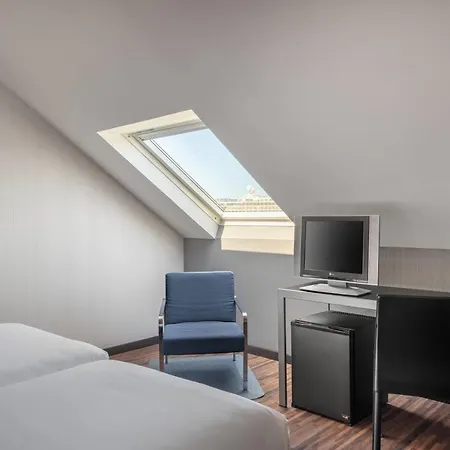 Ac Palacio Universal By Marriott فندق