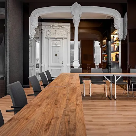 Ac Palacio Universal By Marriott فندق فيجو