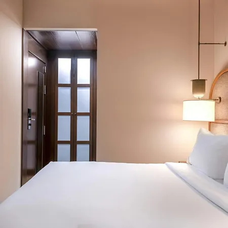 Ac Palacio Universal By Marriott Виго