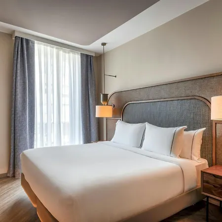 Ac Palacio Universal By Marriott Виго