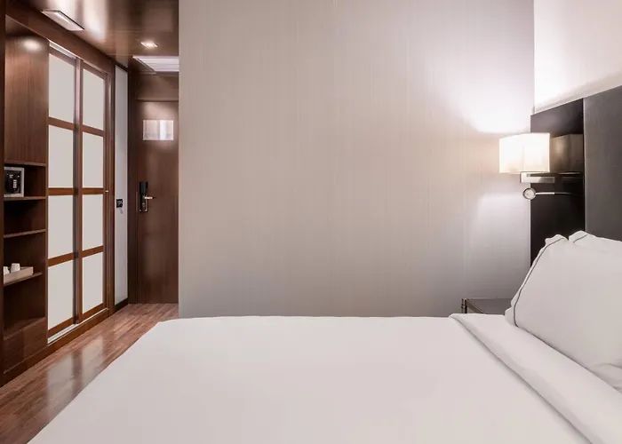 Ac Palacio Universal By Marriott Отель Виго