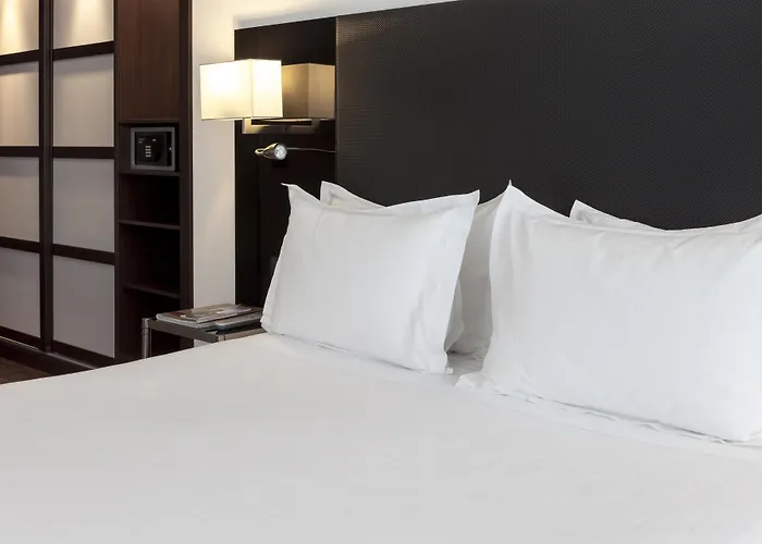 Hotel Ac Palacio Universal By Marriott