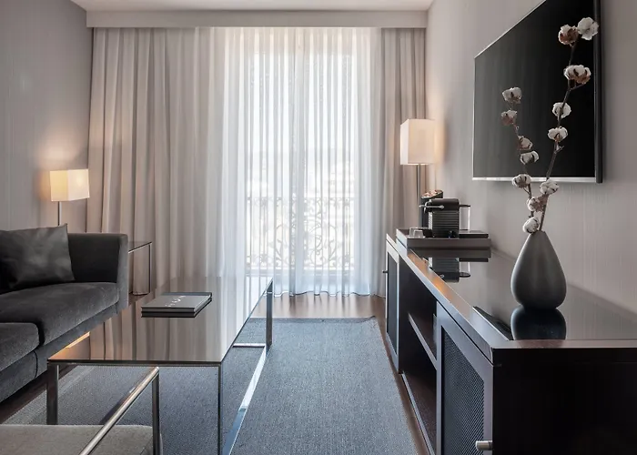 Hotel Ac Palacio Universal By Marriott 4*