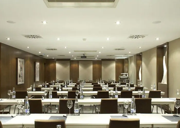 Отель Ac Palacio Universal By Marriott